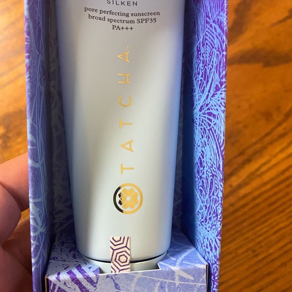 Tatcha silken pore perfecting sunscreen spf +++35 - Picture 2 of 7
